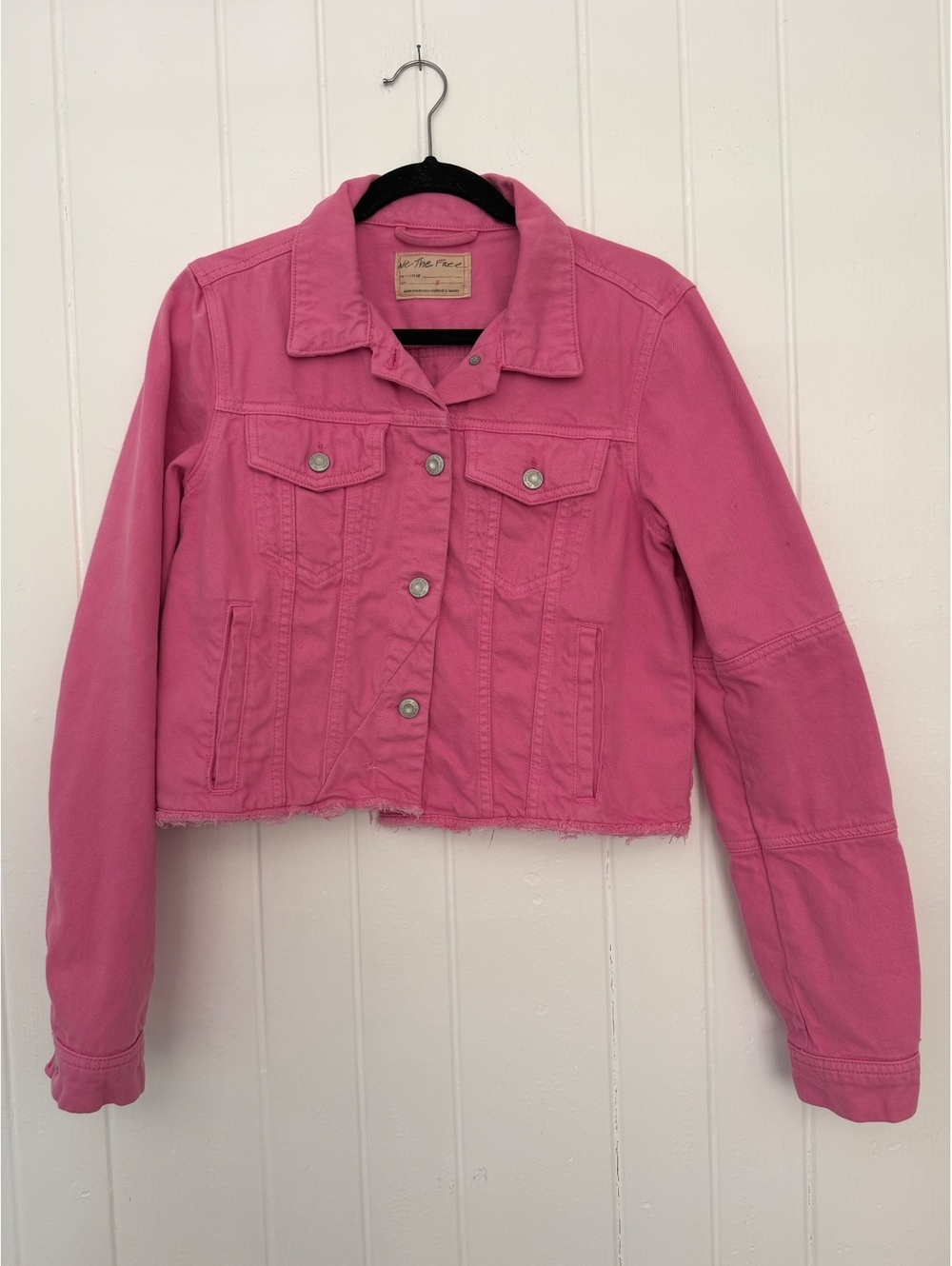 We The Free Pink Cropped Denim Jacket Size Small 100% Cotton Raw Hem